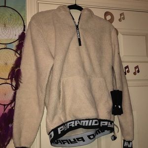 SHERPA BLACKA PYRAMID HOODIE